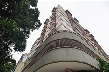 Apartamento à venda com 140m², 4 quartos e 2 vagas Apartamento à venda com 140m², 4 quartos e 2 vagasFachada