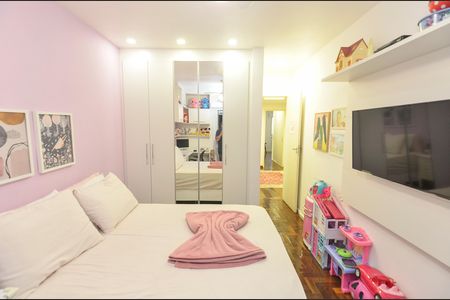Apartamento à venda com 140m², 4 quartos e 2 vagas Apartamento à venda com 140m², 4 quartos e 2 vagasQuarto 2