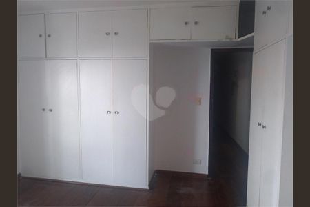 Casa à venda com 3 quartos, 439m² em Vila Baruel, São Paulo