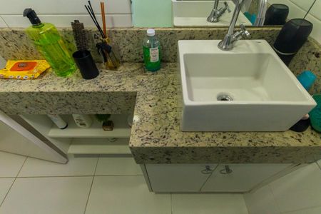 Apartamento à venda com 80m², 2 quartos e 1 vaga Apartamento à venda com 80m², 2 quartos e 1 vagaBanheiro