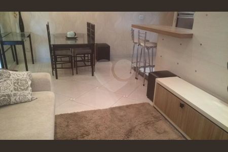 Apartamento à venda com 63m², 2 quartos e 3 vagas