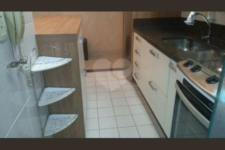 Apartamento à venda com 63m², 2 quartos e 3 vagas