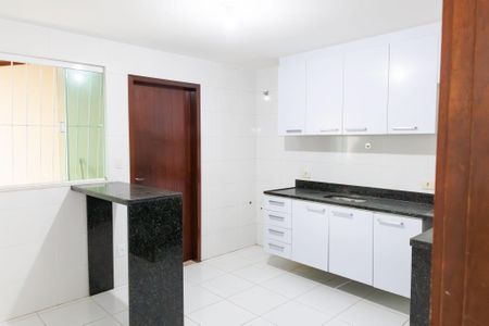 Casa de condomínio para alugar com 126m², 4 quartos e 2 vagas Casa de condomínio para alugar com 126m², 4 quartos e 2 vagasCozinha