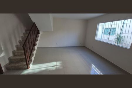 Casa de condomínio para alugar com 126m², 4 quartos e 2 vagas Casa de condomínio para alugar com 126m², 4 quartos e 2 vagasSala
