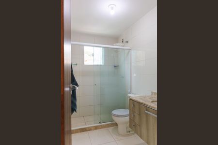 Casa de condomínio para alugar com 126m², 4 quartos e 2 vagas Casa de condomínio para alugar com 126m², 4 quartos e 2 vagasBanheiro