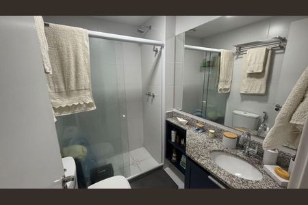 Apartamento à venda com 72m², 2 quartos e 1 vaga Apartamento à venda com 72m², 2 quartos e 1 vagaBanheiro