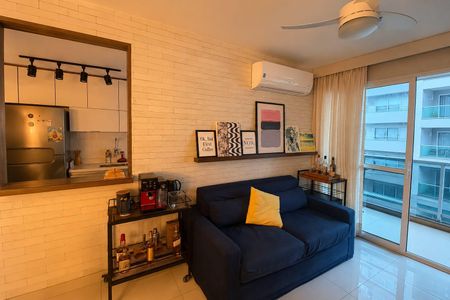Apartamento à venda com 72m², 2 quartos e 1 vaga Apartamento à venda com 72m², 2 quartos e 1 vagaSala