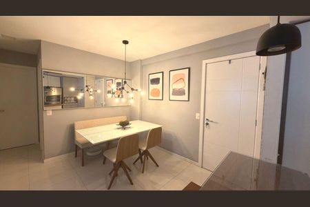 Apartamento à venda com 72m², 2 quartos e 1 vaga Apartamento à venda com 72m², 2 quartos e 1 vagaSala