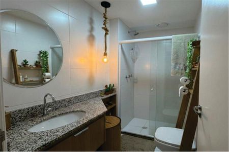 Apartamento à venda com 72m², 2 quartos e 1 vaga Apartamento à venda com 72m², 2 quartos e 1 vagaBanheiro