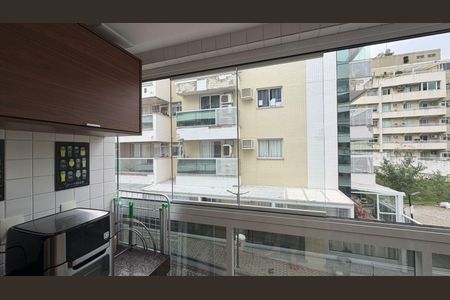 Apartamento à venda com 72m², 2 quartos e 1 vaga Apartamento à venda com 72m², 2 quartos e 1 vagaVaranda