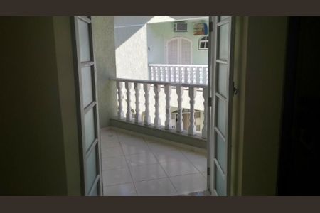 Casa à venda com 3 quartos, 227m² em Vila Santos, São Paulo