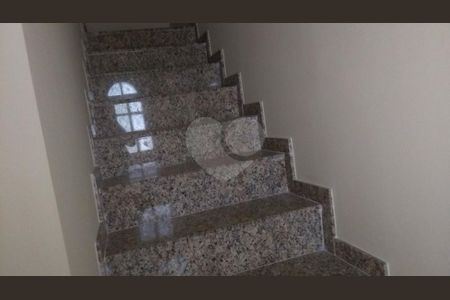 Casa à venda com 3 quartos, 227m² em Vila Santos, São Paulo