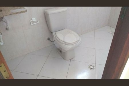 Casa à venda com 3 quartos, 227m² em Vila Santos, São Paulo