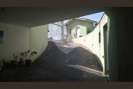 Casa à venda com 227m², 3 quartos e 4 vagas