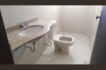 Casa à venda com 3 quartos, 227m² em Vila Santos, São Paulo