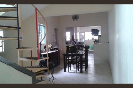 Casa à venda com 3 quartos, 472m² em Parada Inglesa, São Paulo