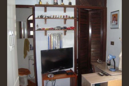 Casa à venda com 3 quartos, 130m² em Vila Mazzei, São Paulo