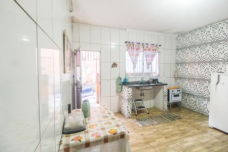Casa à venda com 73m², 2 quartos e sem vaga Casa à venda com 73m², 2 quartos e sem vagaSala