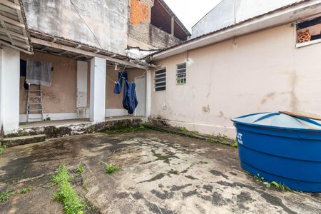 Casa à venda com 591m², 4 quartos e 1 vagaQuintal dos Fundos