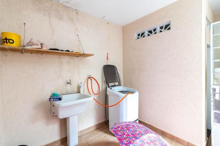 Casa à venda com 591m², 4 quartos e 1 vagaÁrea de Serviço 1