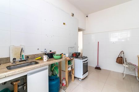 Casa à venda com 591m², 4 quartos e 1 vagaCozinha