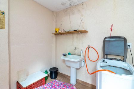 Casa à venda com 591m², 4 quartos e 1 vagaÁrea de Serviço 1