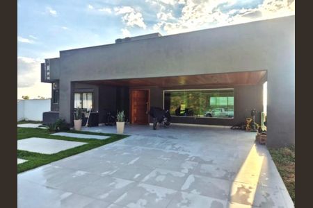 Casa de condomínio para alugar com 380m², 6 quartos e 6 vagasFoto 01