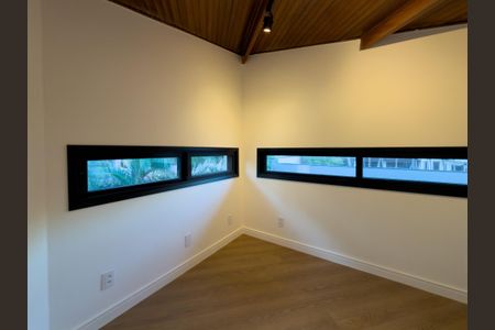 Casa de condomínio à venda com 422m², 5 quartos e 6 vagas Casa de condomínio à venda com 422m², 5 quartos e 6 vagasFoto 24