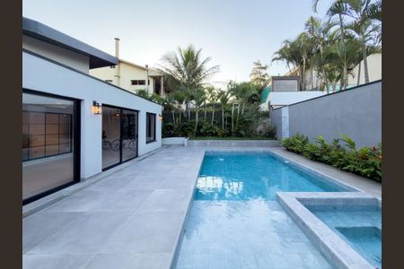 Casa de condomínio à venda com 422m², 5 quartos e 6 vagas Casa de condomínio à venda com 422m², 5 quartos e 6 vagasFoto 22
