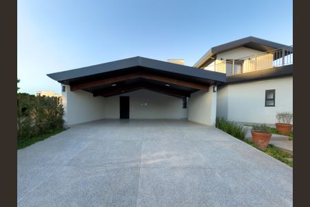 Casa de condomínio à venda com 422m², 5 quartos e 6 vagas Casa de condomínio à venda com 422m², 5 quartos e 6 vagasFoto 05