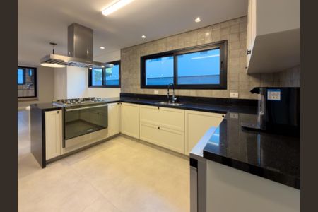 Casa de condomínio à venda com 422m², 5 quartos e 6 vagas Casa de condomínio à venda com 422m², 5 quartos e 6 vagasFoto 10