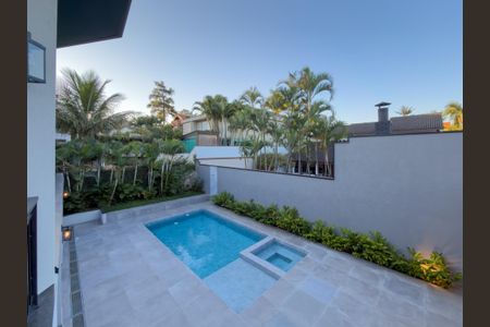 Casa de condomínio à venda com 422m², 5 quartos e 6 vagas Casa de condomínio à venda com 422m², 5 quartos e 6 vagasFoto 33