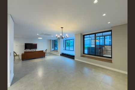 Casa de condomínio à venda com 422m², 5 quartos e 6 vagas Casa de condomínio à venda com 422m², 5 quartos e 6 vagasFoto 13