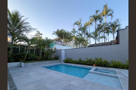 Casa de condomínio à venda com 422m², 5 quartos e 6 vagas Casa de condomínio à venda com 422m², 5 quartos e 6 vagasFoto 21