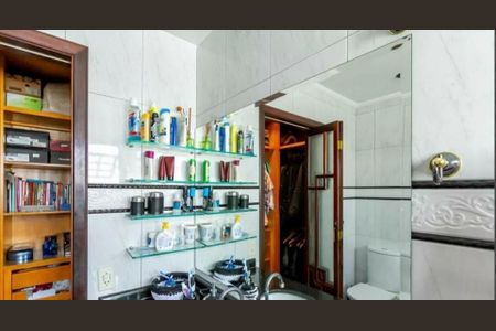 Casa à venda com 276m², 3 quartos e 2 vagas