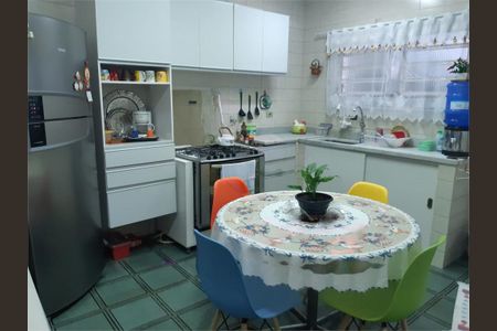 Casa à venda com 183m², 3 quartos e 3 vagas