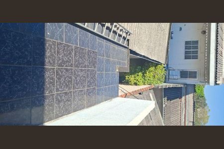 Casa à venda com 184m², 2 quartos e 3 vagas