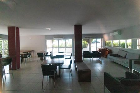 Apartamento à venda com 63m², 2 quartos e 1 vaga Apartamento à venda com 63m², 2 quartos e 1 vagaÁrea comum - Salão de festas