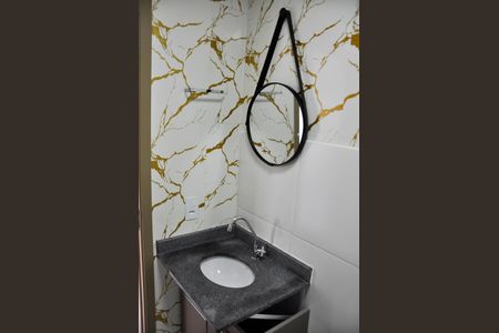 Apartamento à venda com 34m², 2 quartos e sem vaga Apartamento à venda com 34m², 2 quartos e sem vagaDetalhe - Banheiro Social