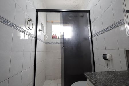 Casa à venda com 220m², 3 quartos e 2 vagas Casa à venda com 220m², 3 quartos e 2 vagasBanheiro Suíte