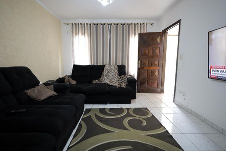 Casa à venda com 220m², 3 quartos e 2 vagas Casa à venda com 220m², 3 quartos e 2 vagasSala