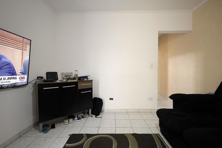 Casa à venda com 220m², 3 quartos e 2 vagas Casa à venda com 220m², 3 quartos e 2 vagasSala