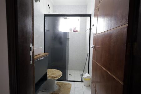 Casa à venda com 220m², 3 quartos e 2 vagas Casa à venda com 220m², 3 quartos e 2 vagasBanheiro 3