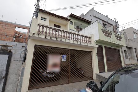 Casa à venda com 220m², 3 quartos e 2 vagas Casa à venda com 220m², 3 quartos e 2 vagasFachada