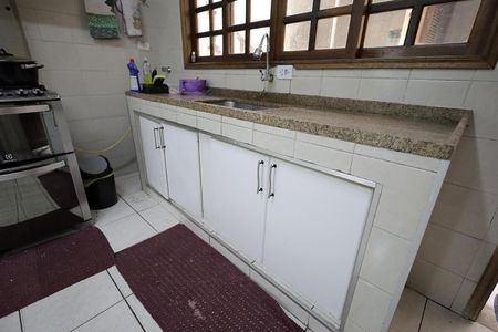 Casa à venda com 220m², 3 quartos e 2 vagas Casa à venda com 220m², 3 quartos e 2 vagasCozinha
