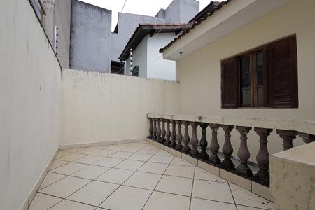 Casa à venda com 220m², 3 quartos e 2 vagas Casa à venda com 220m², 3 quartos e 2 vagasQuintal