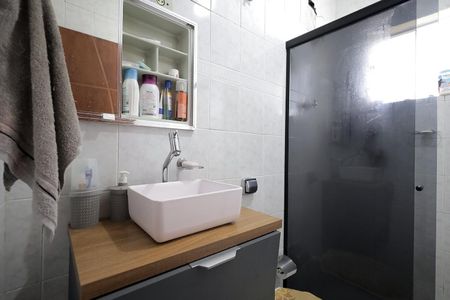 Casa à venda com 220m², 3 quartos e 2 vagas Casa à venda com 220m², 3 quartos e 2 vagasBanheiro 3