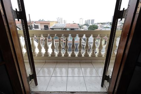Casa à venda com 220m², 3 quartos e 2 vagas Casa à venda com 220m², 3 quartos e 2 vagasSacada
