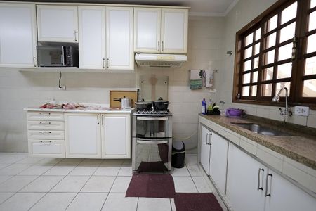 Casa à venda com 220m², 3 quartos e 2 vagas Casa à venda com 220m², 3 quartos e 2 vagasCozinha