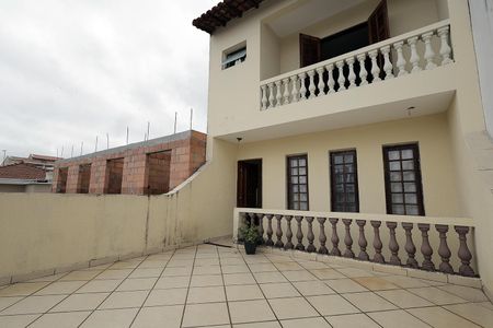 Casa à venda com 220m², 3 quartos e 2 vagas Casa à venda com 220m², 3 quartos e 2 vagasSacada